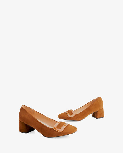 Zapato tacón en ante camel