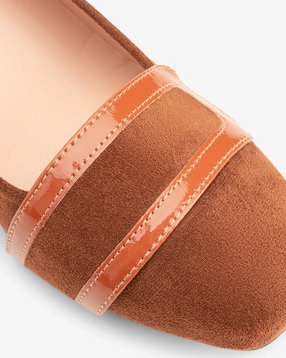 Zapato tacón en ante camel