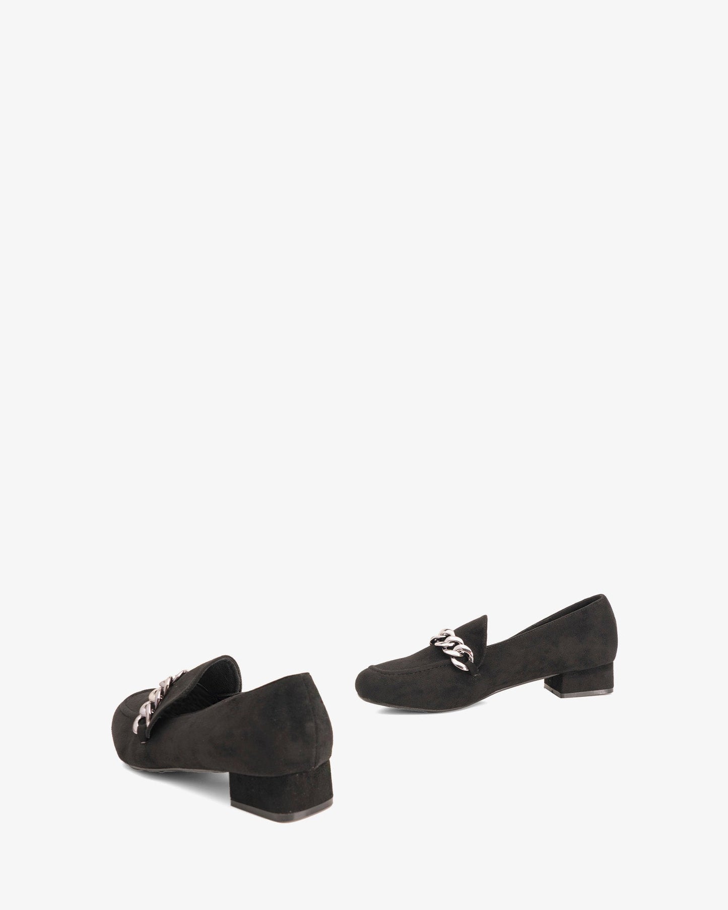 Mocasín ante negro eslabones