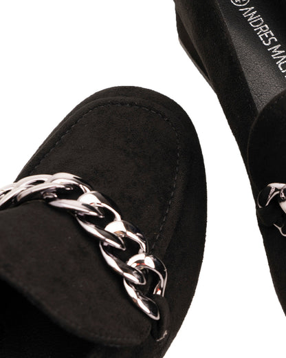 Mocasín ante negro eslabones