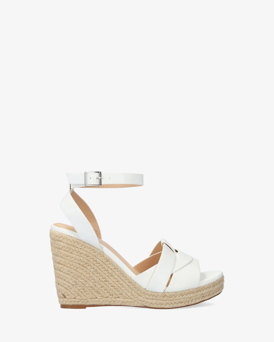 Alpargata en soft blanco con cuña en yute