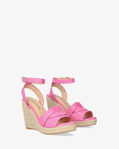 Alpargata en soft rosa con cuña en yute
