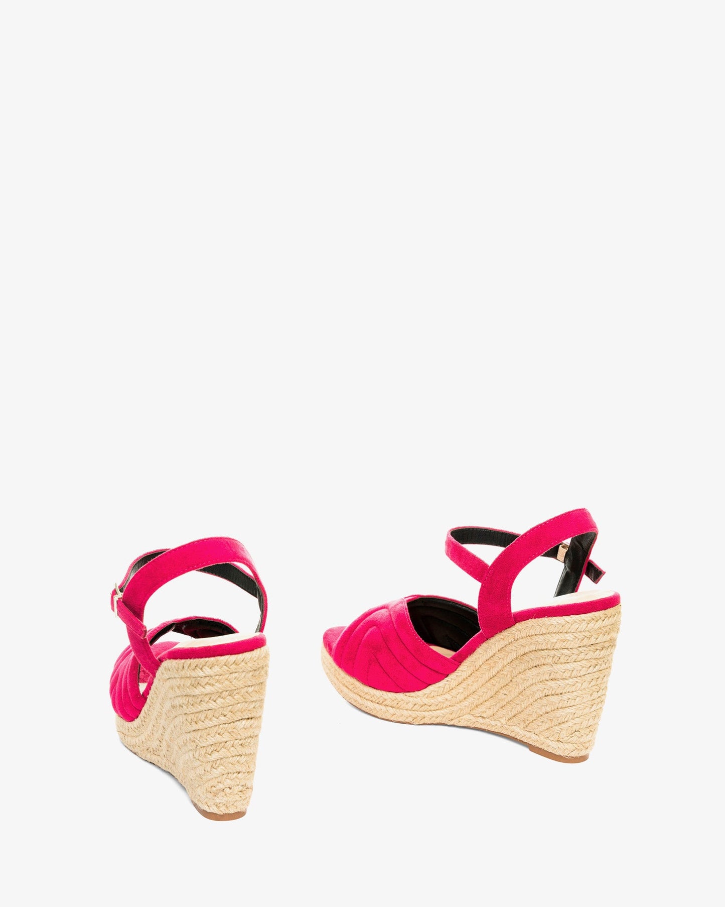 Alpargatas en símil ante fucsia con cuña en yute