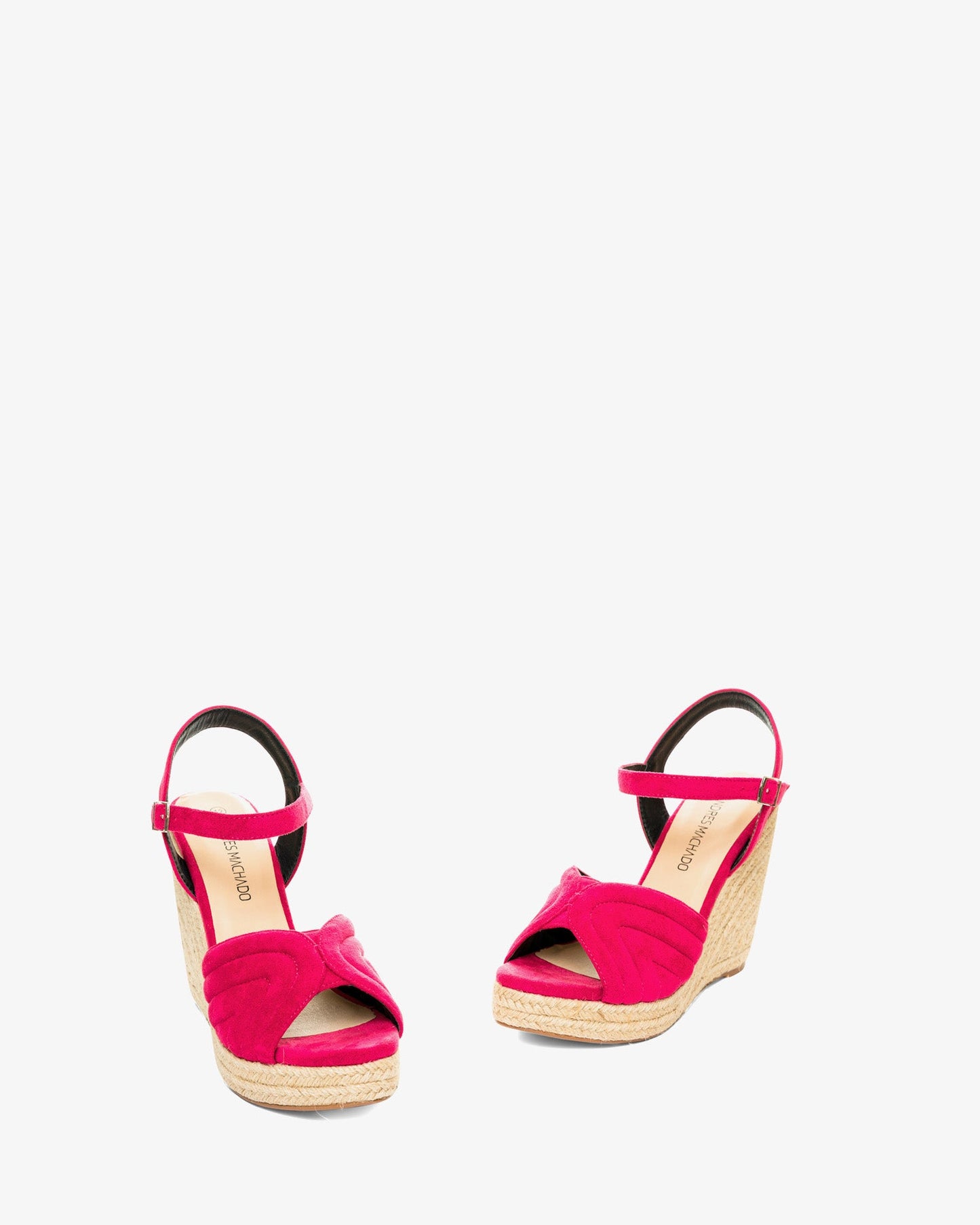 Alpargatas en símil ante fucsia con cuña en yute