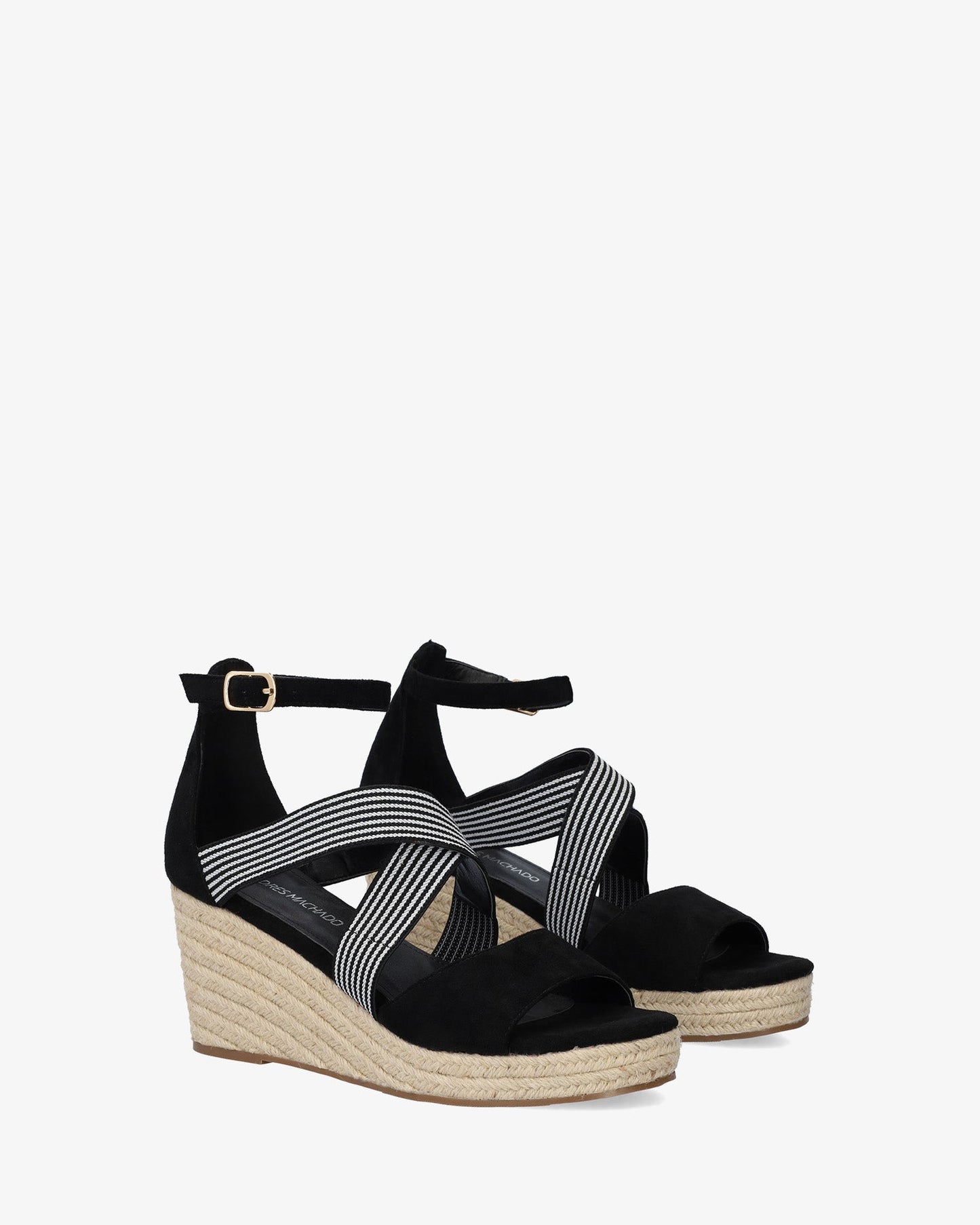 Alpargatas en símil ante negro con cuña en yute