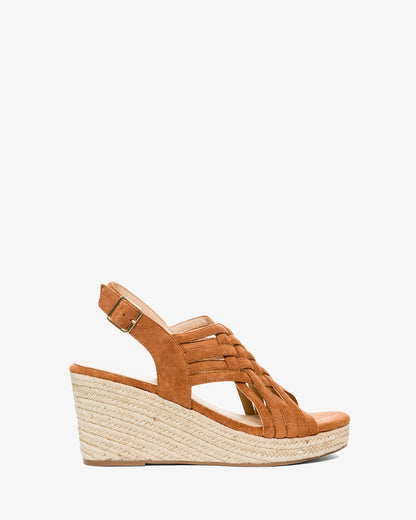 Alpargatas en símil ante marrón con cuña en yute