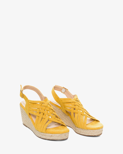 Alpargatas en símil ante mostaza con cuña en yute