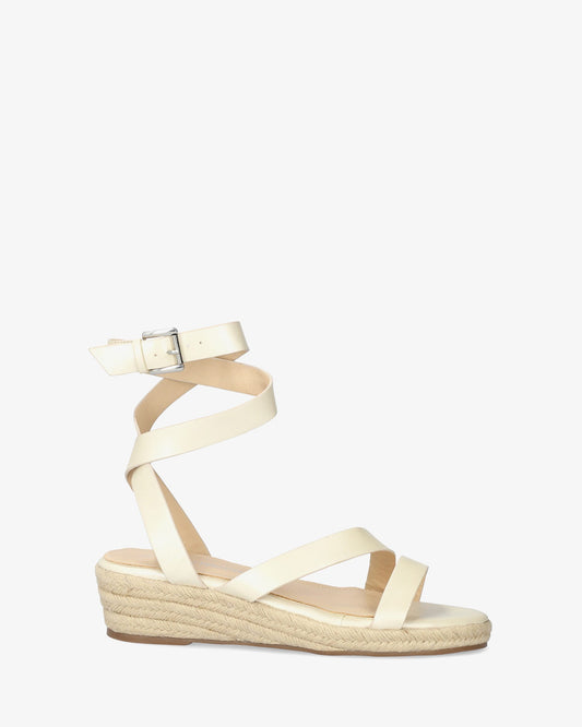 Sandalias con cuña en soft beige
