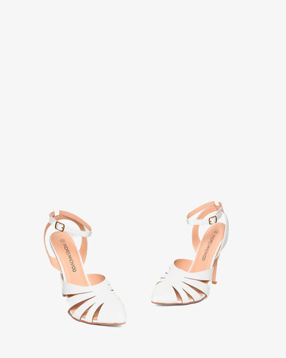 Salón de punta fina en soft blanco