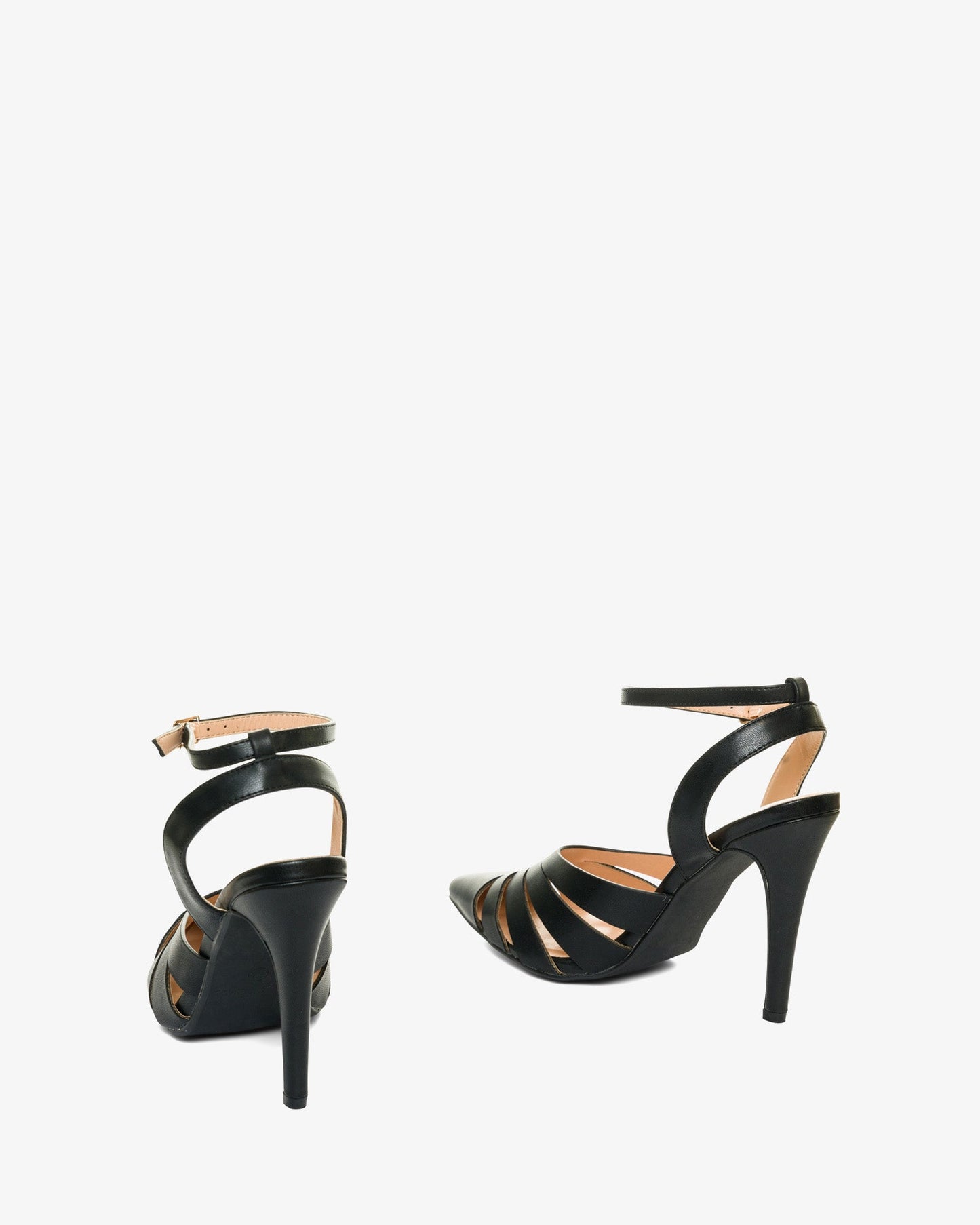 Refined pointe shoe in soft black