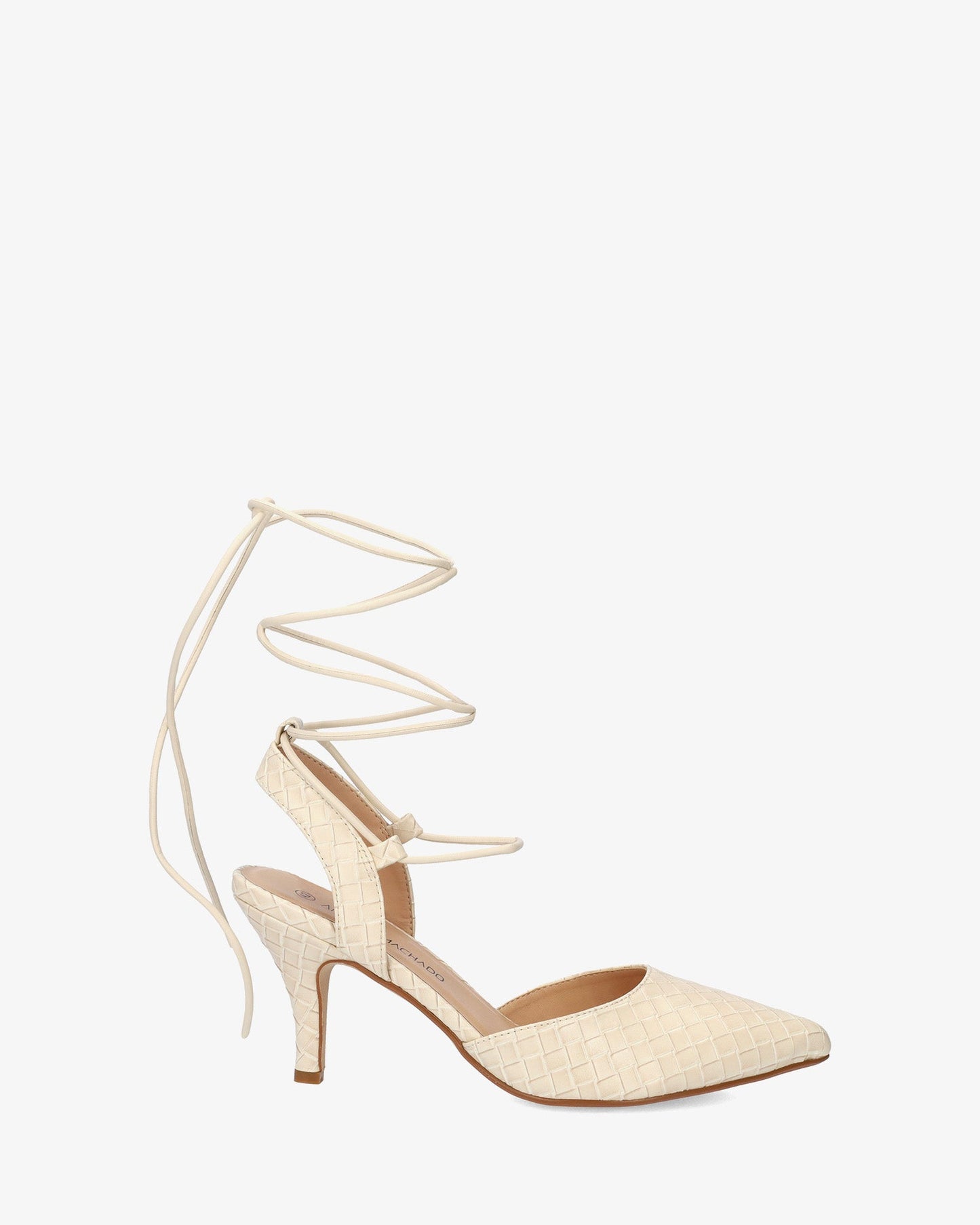 Braided salon in soft white