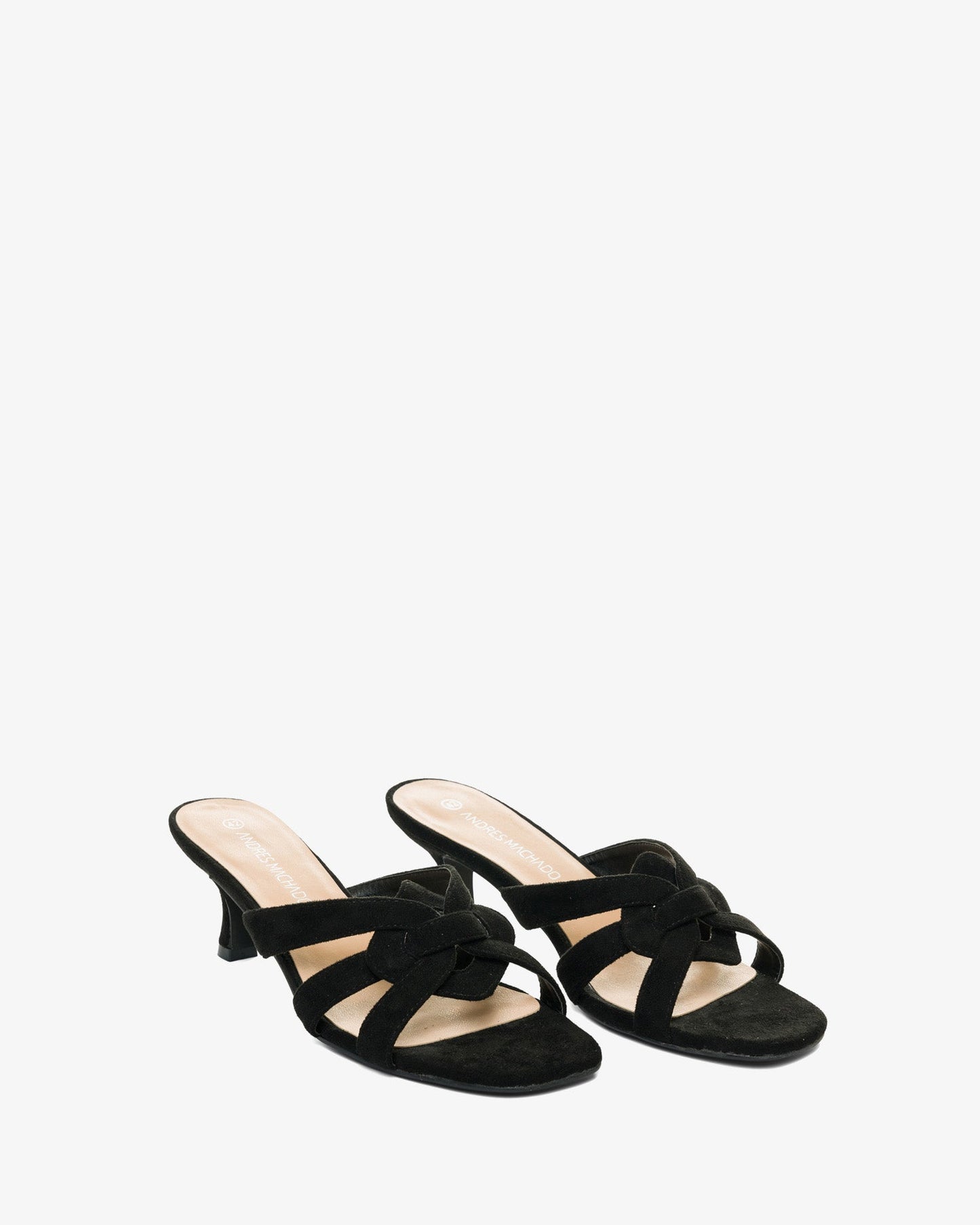 Mule en símil ante negro