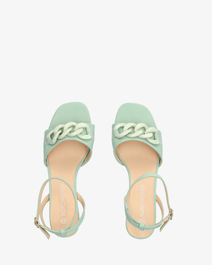 Sandalia en soft color menta