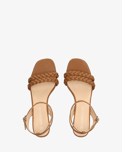 Sandalia en soft color marrón