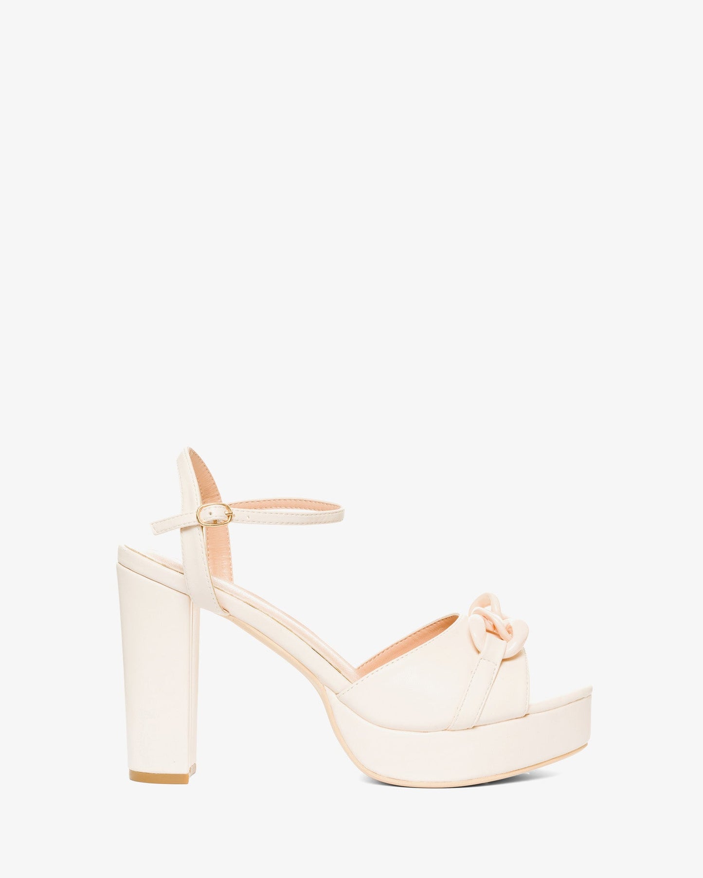 Sandalia en soft color crema