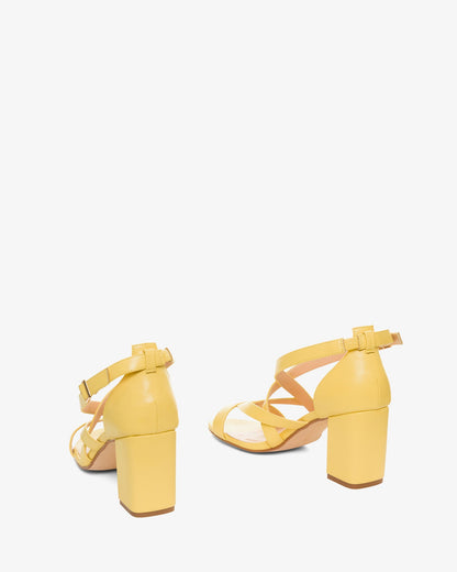 Sandalia en soft color amarillo