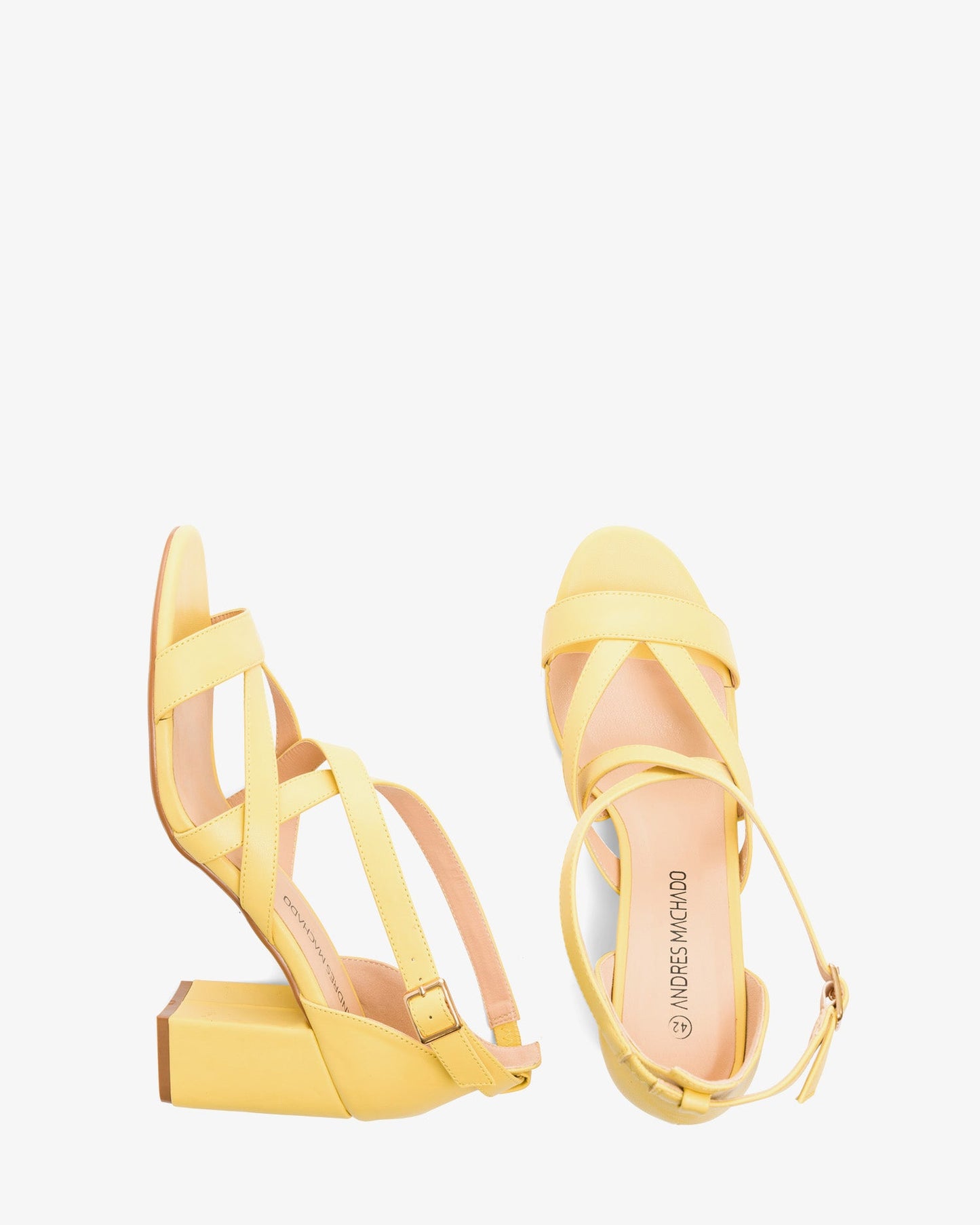 Sandalia en soft color amarillo