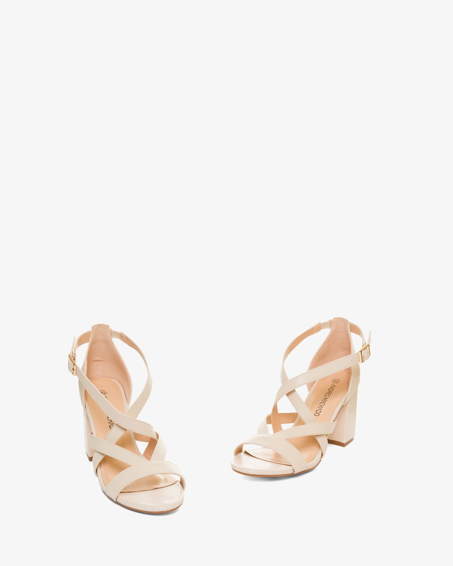 Sandalia en soft color crema