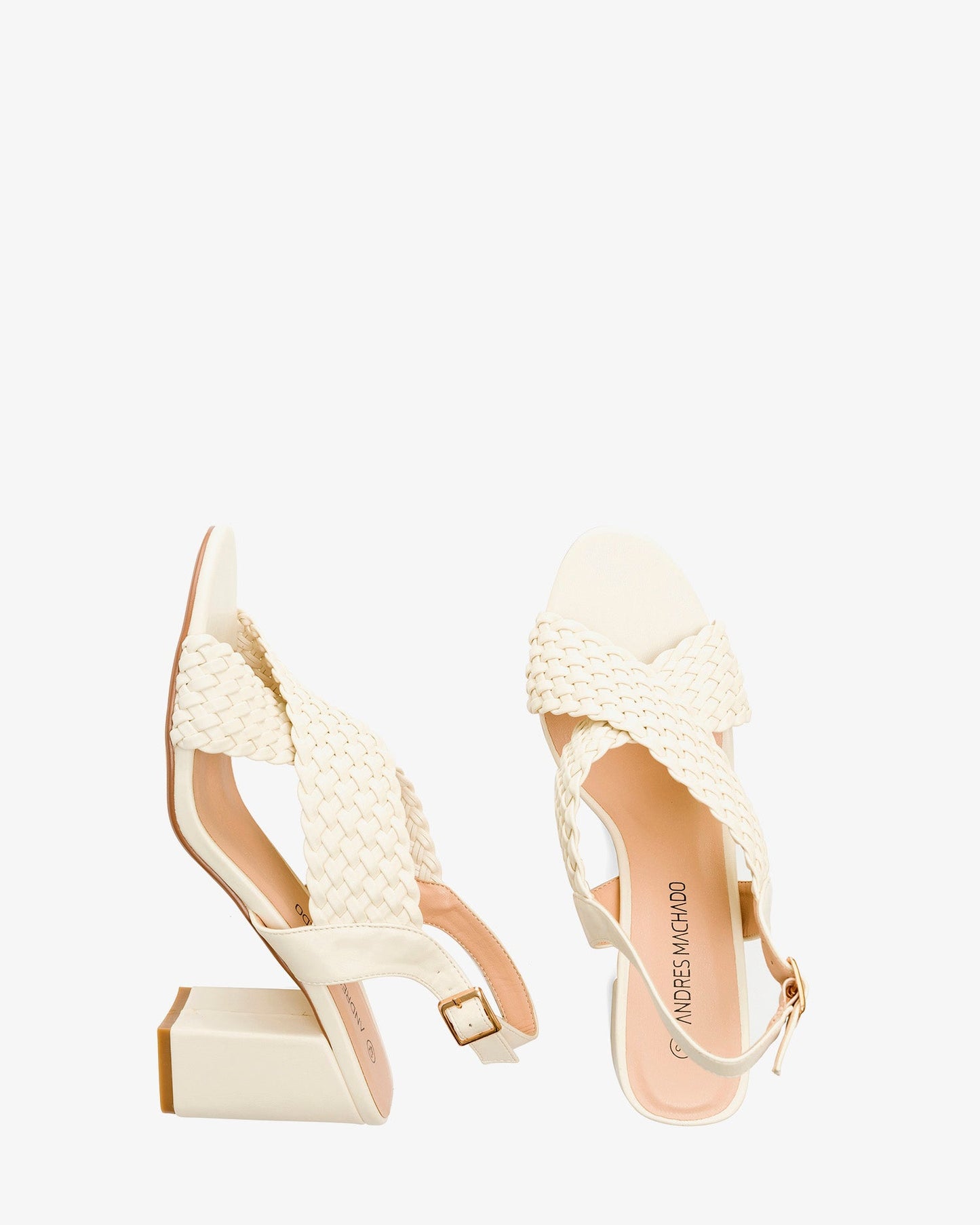 Sandal with braiding in soft white