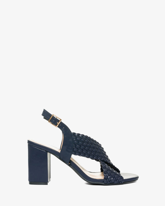 Sandal with braiding in soft navy color