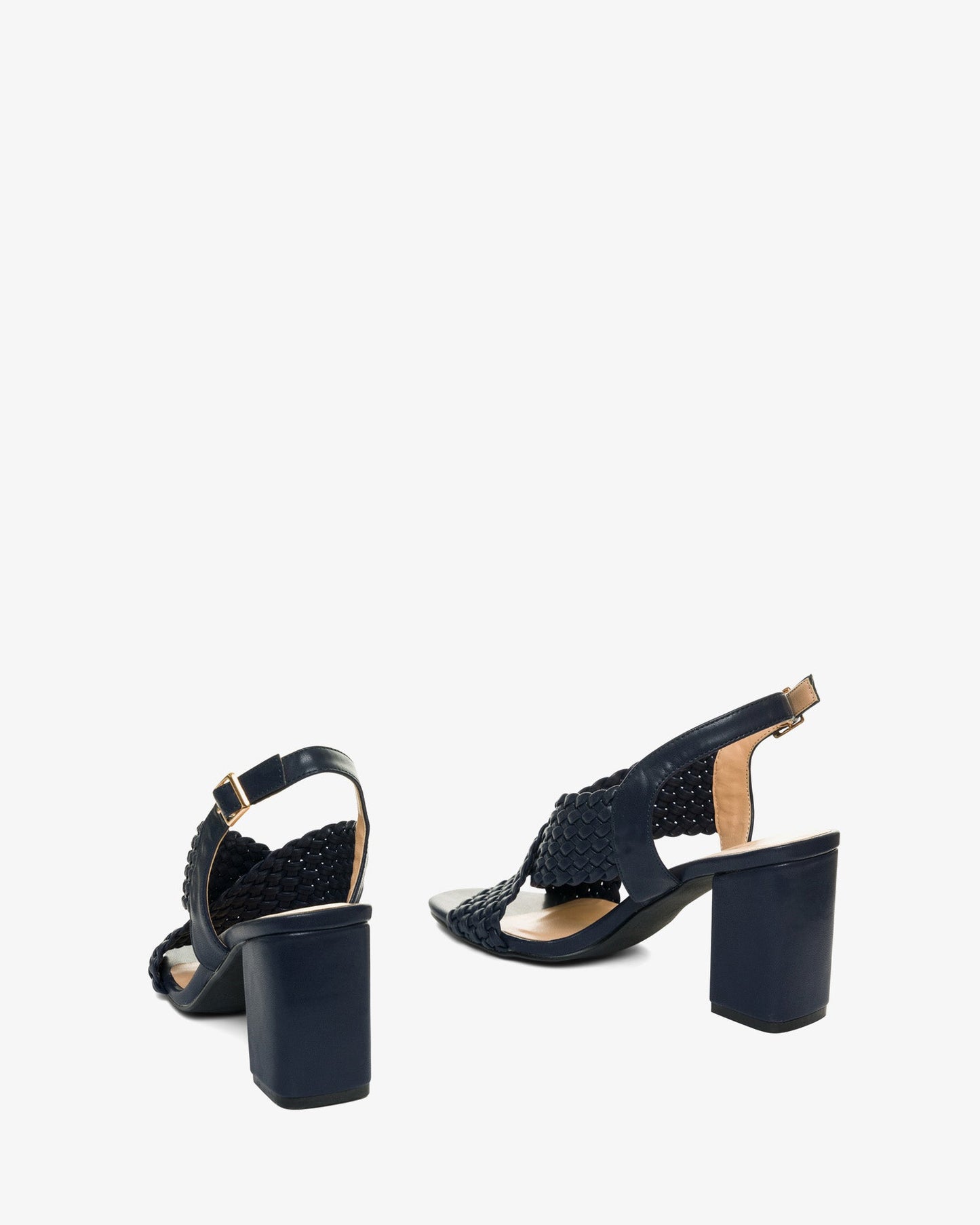 Sandal with braiding in soft navy color