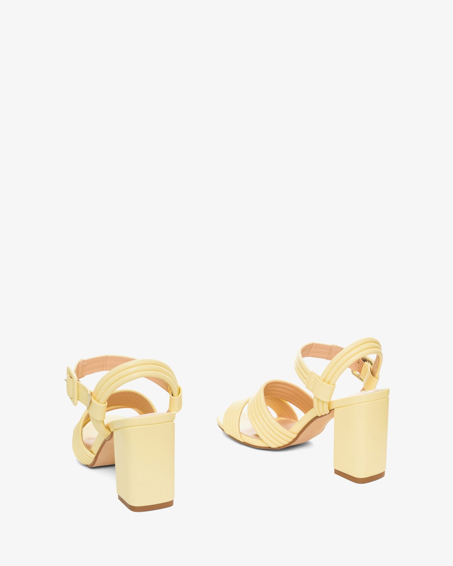 Sandalia en soft color amarillo