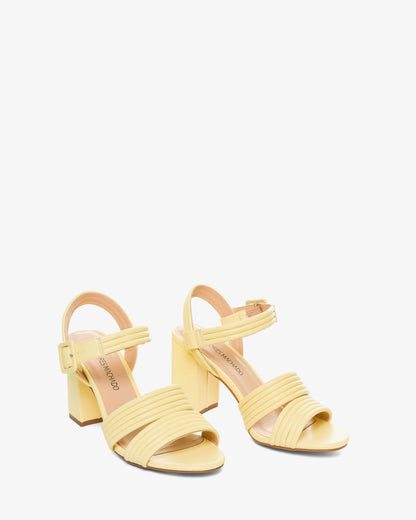 Sandalia en soft color amarillo