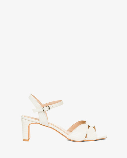 Sandalia en soft con grabado blanco