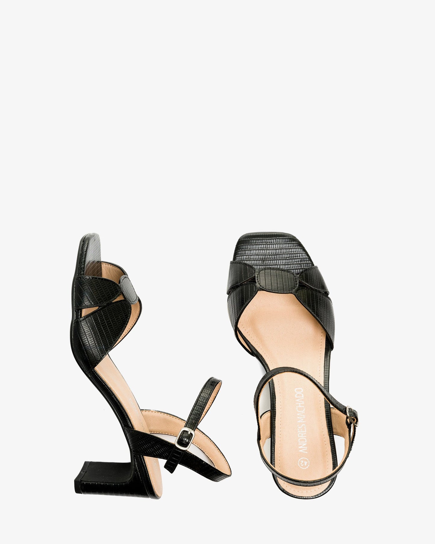 Sandalia en soft con grabado negro