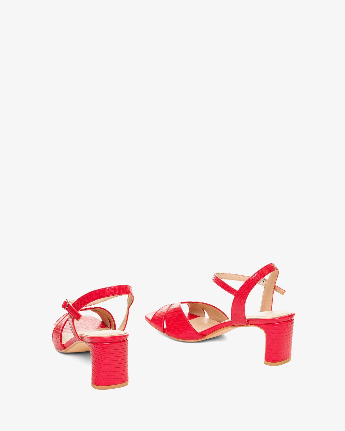 Sandalia en soft con grabado rojo