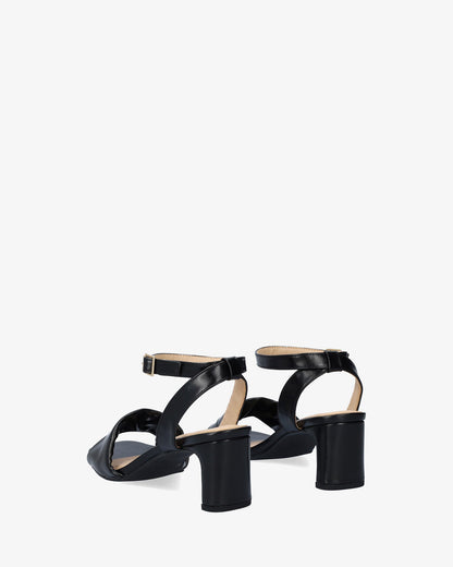 Sandalia en soft color negro