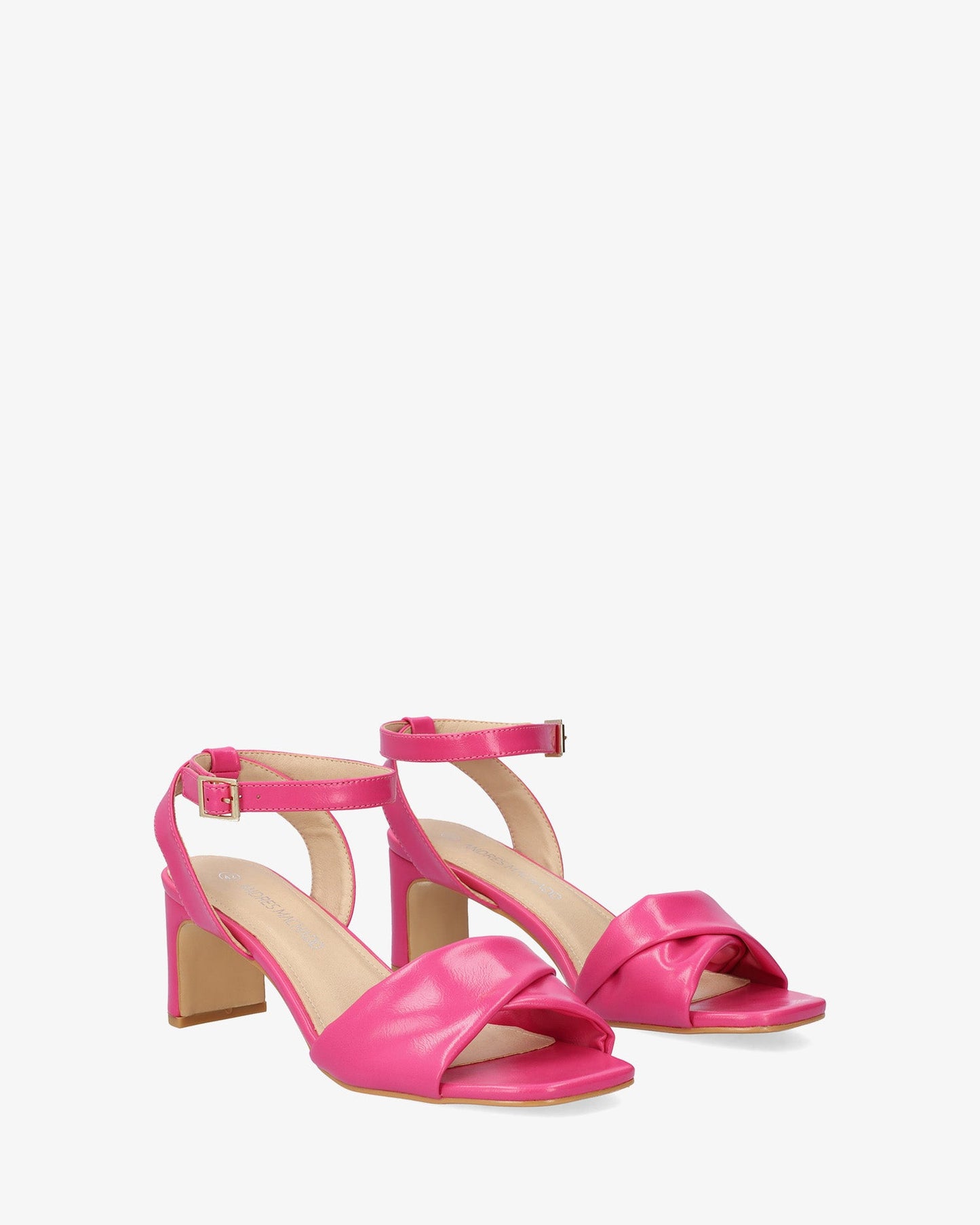 Sandalia en soft color rosa