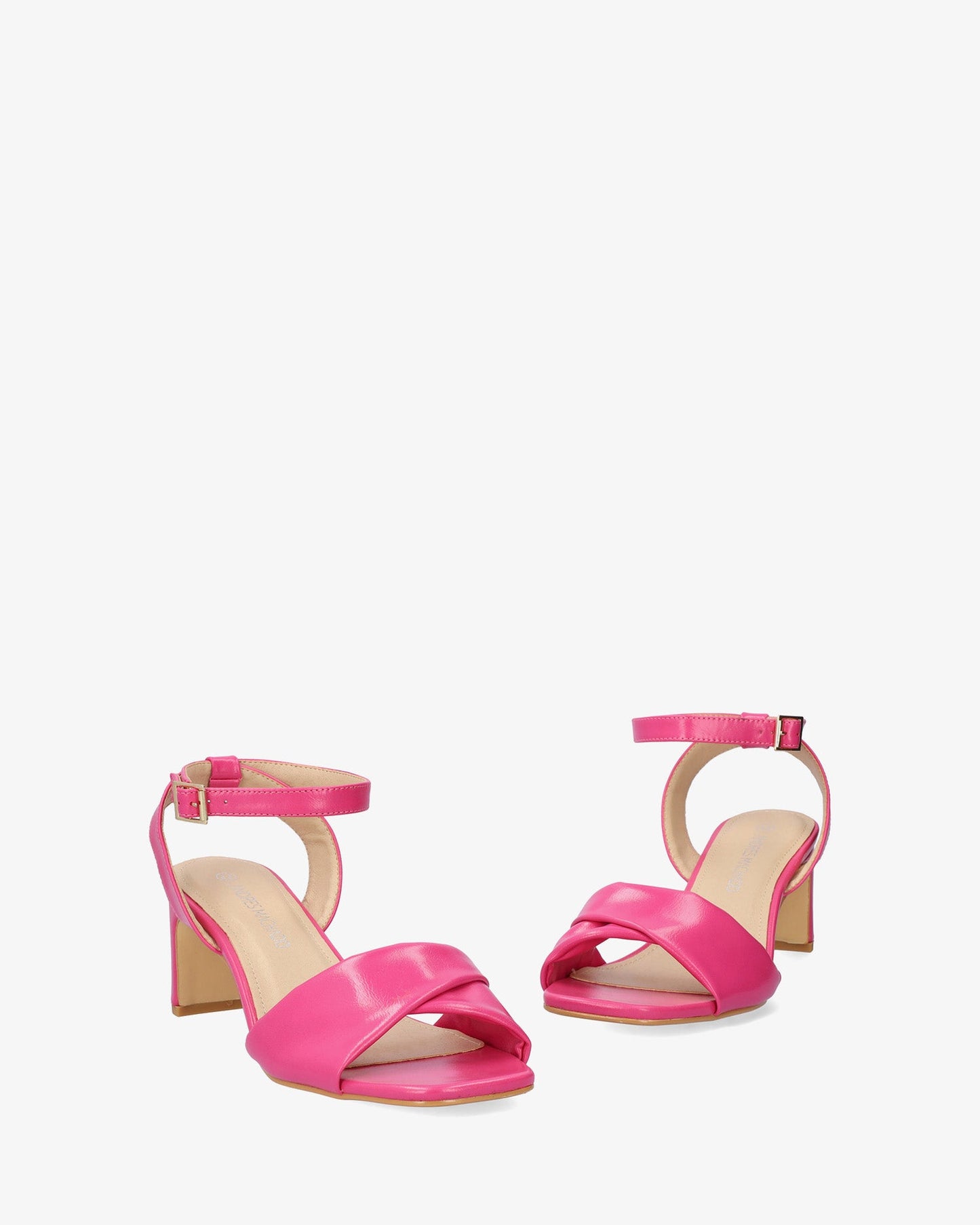 Sandalia en soft color rosa