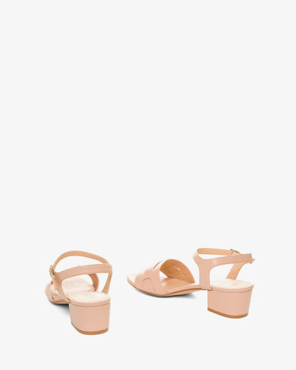 Sandalia en soft color maquillaje