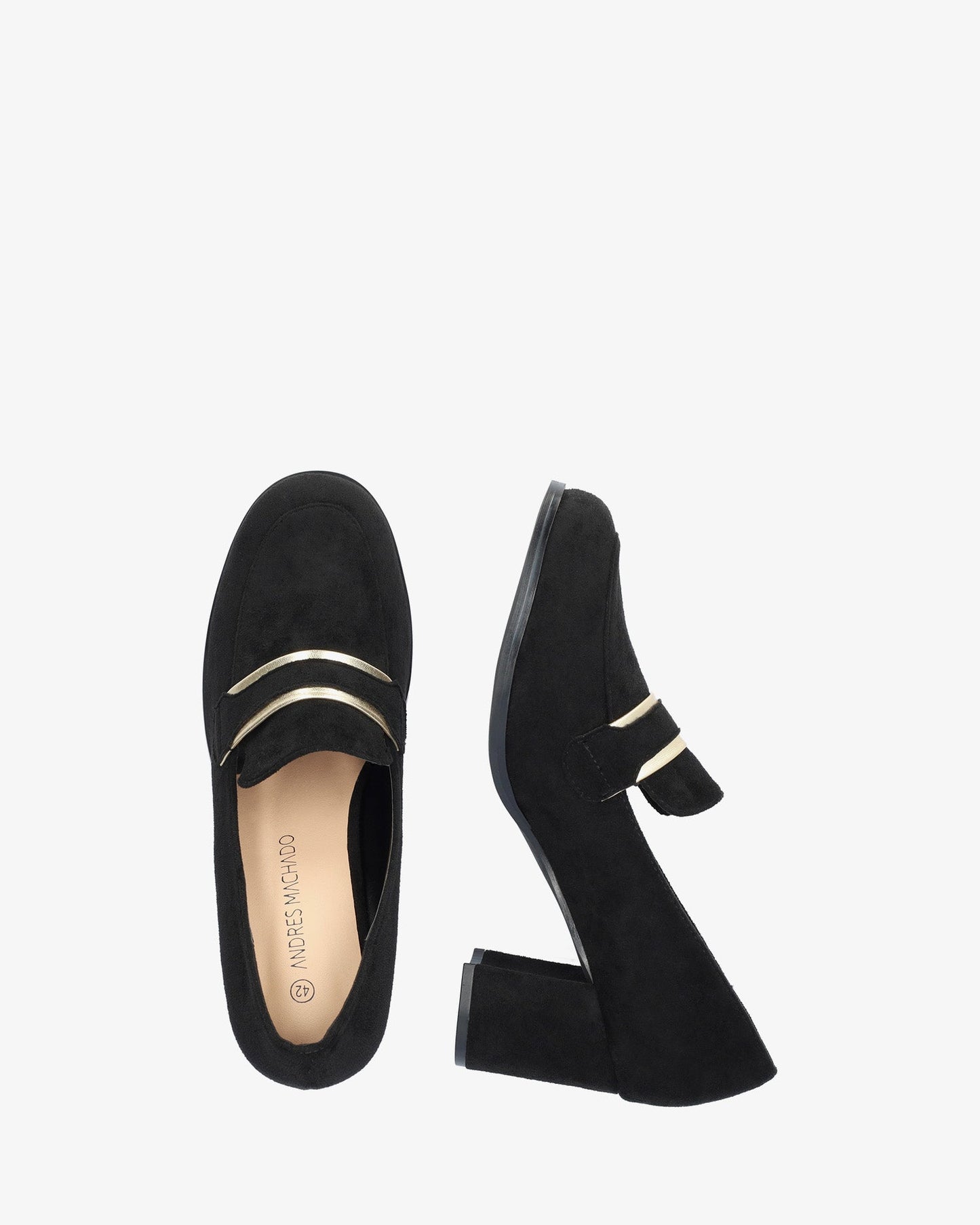 Mocasín con tacón en símil ante negro