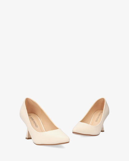 Salón en soft crema