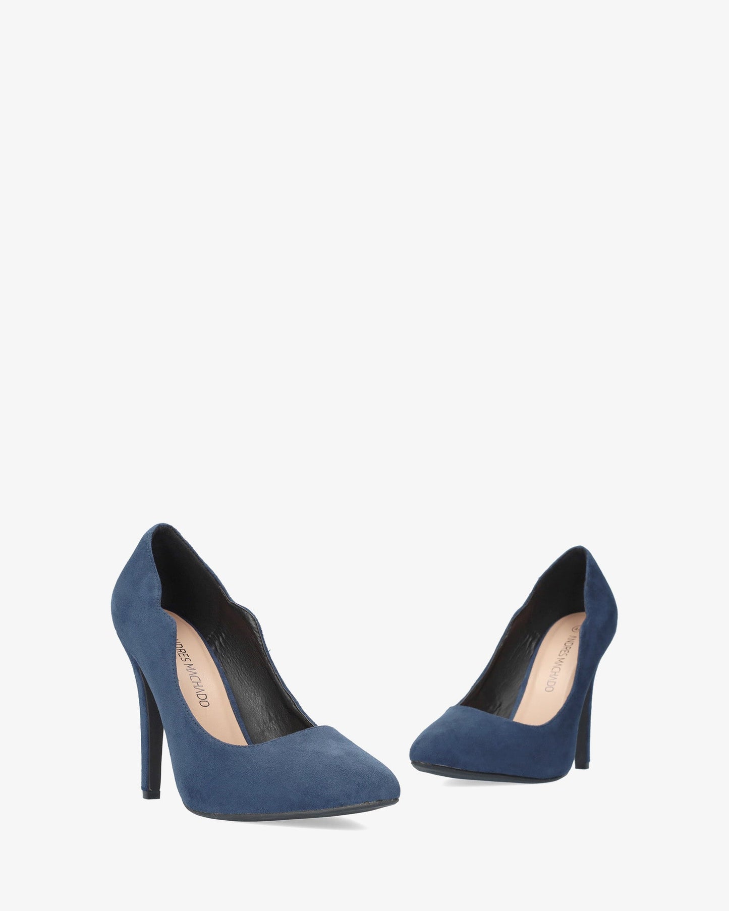 Courtesy in marine suede with a pointed toe