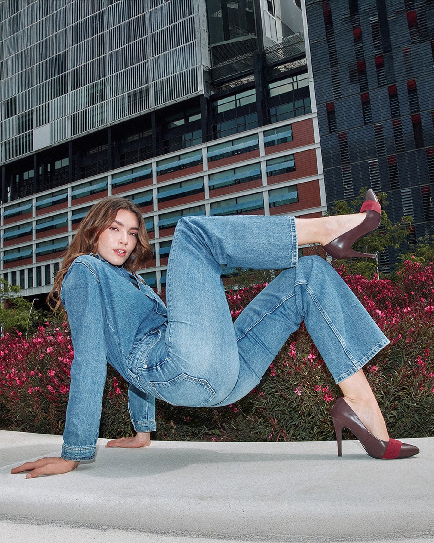 Salón en soft burdeos punta fina