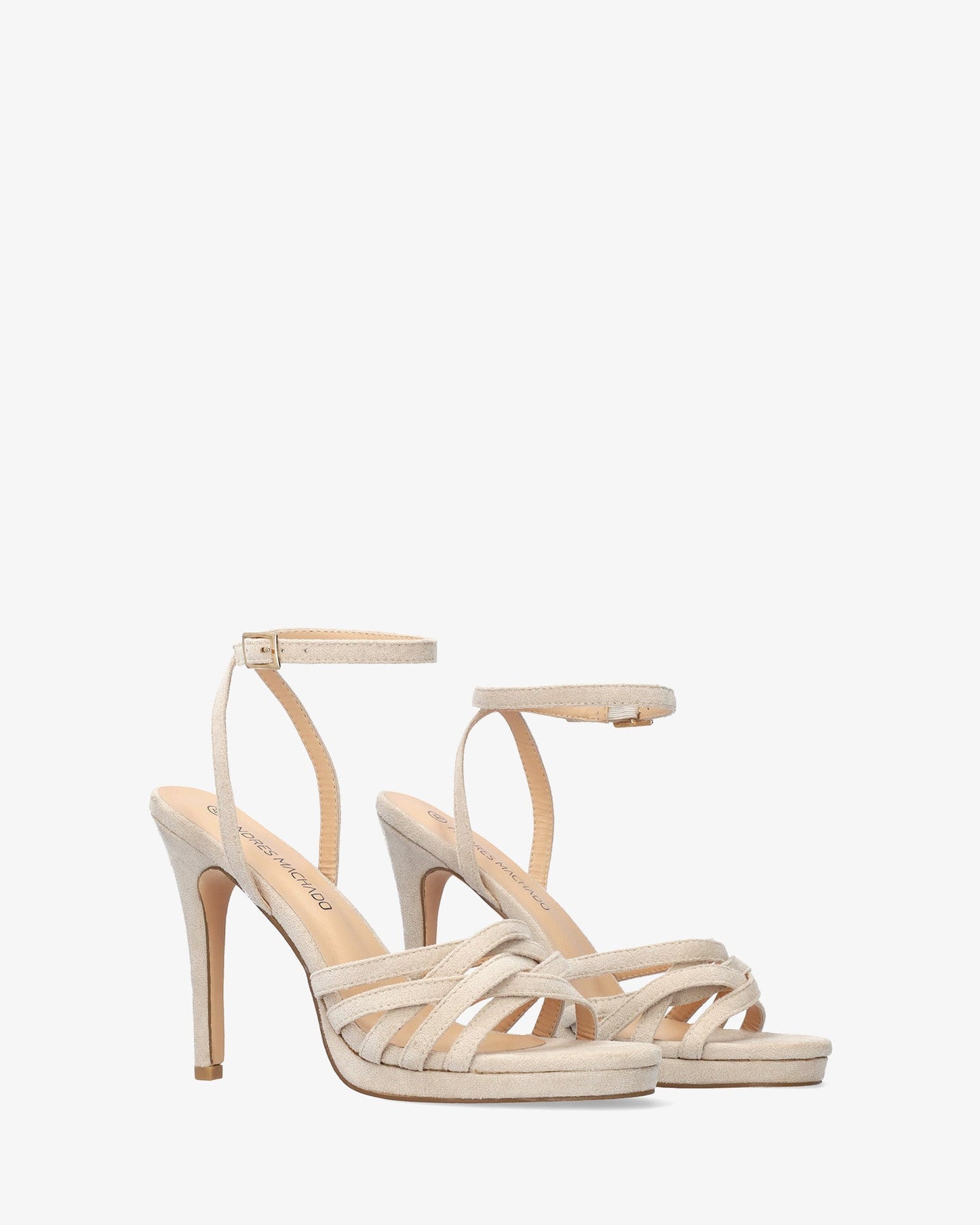 Sandalia en símil ante beige con tacón alto