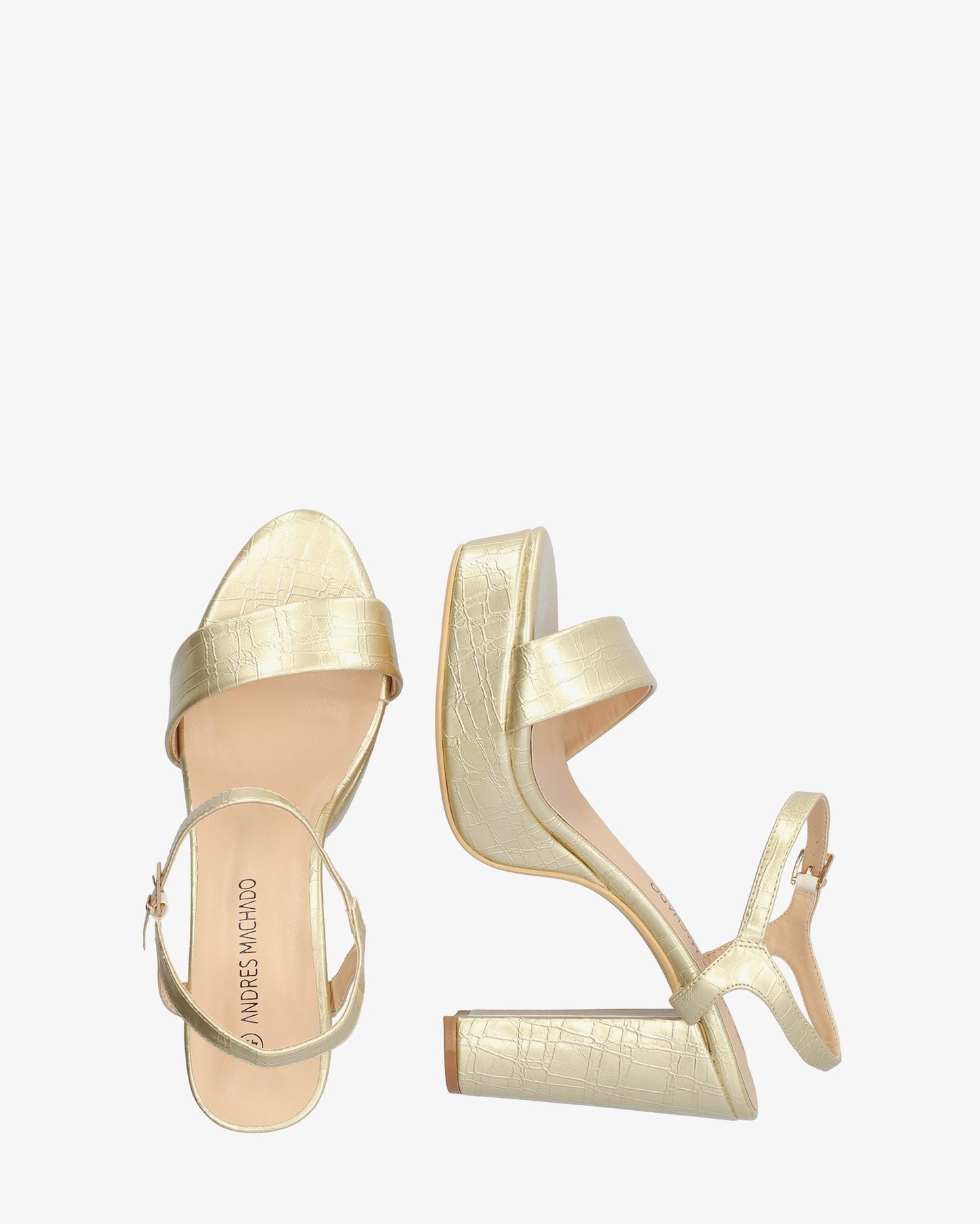 Sandalia en soft coco oro con tacón alto