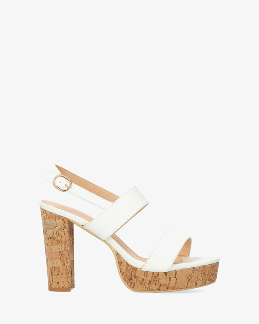 Sandalia en soft blanco con tacón alto