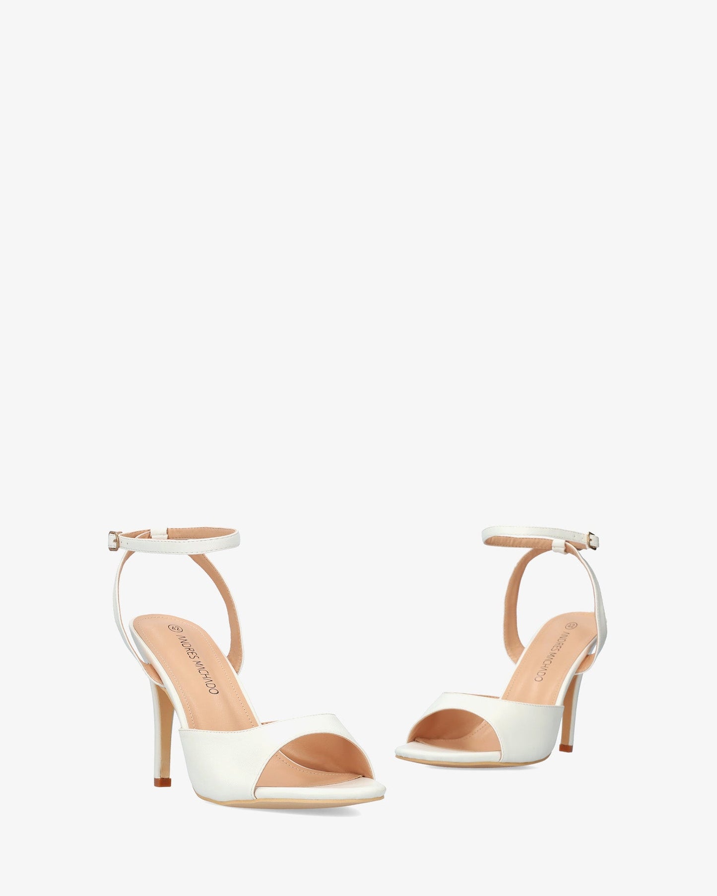 Sandalia en soft blanco con tacón alto