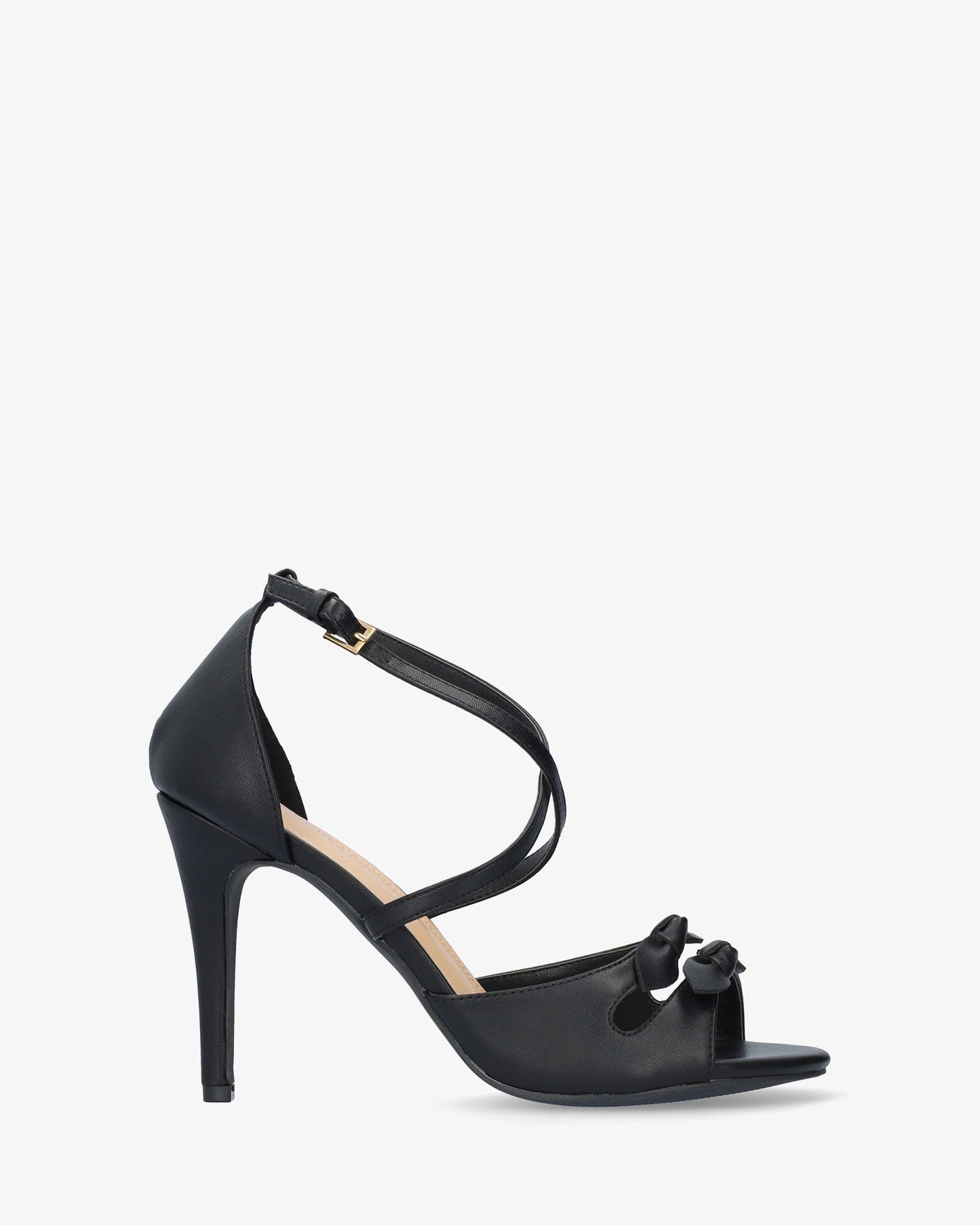 Sandalia en soft negro con tacón alto