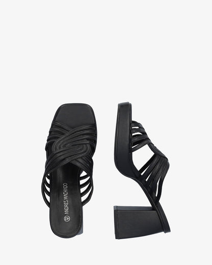 Mule en soft negro con tacón cuadrado