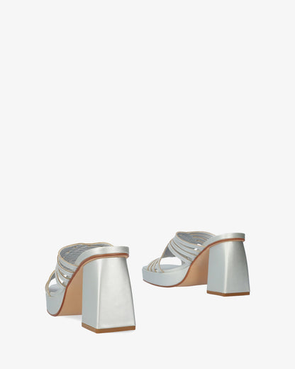 Mule en soft plata con tacón cuadrado