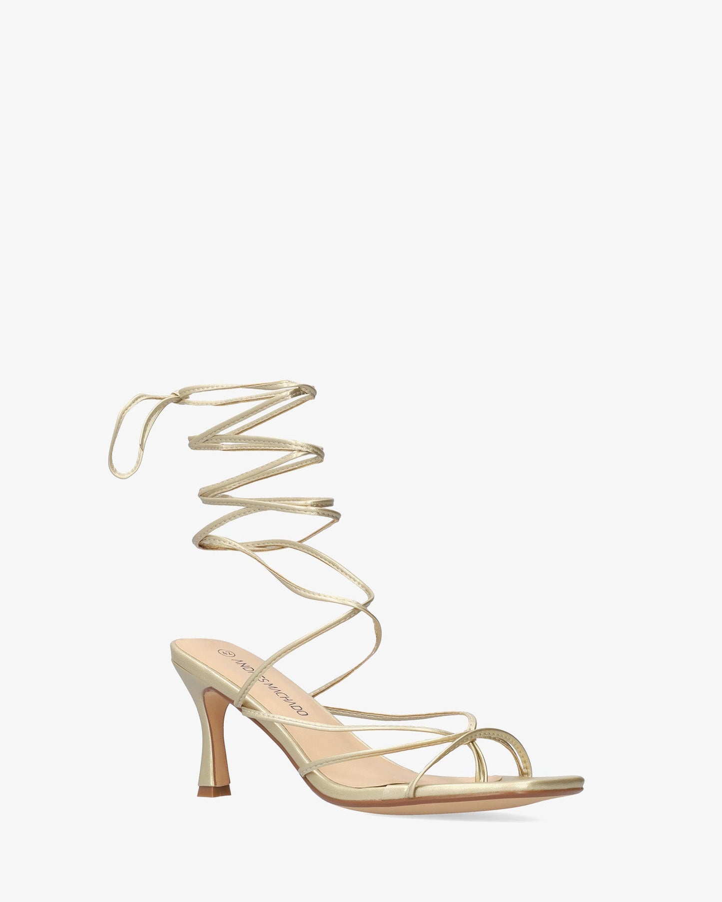 Sandalia en soft oro con tacón kitten