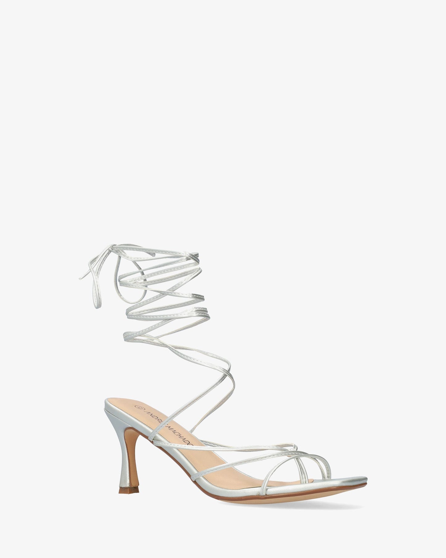 Sandalia en soft plata con tacón kitten