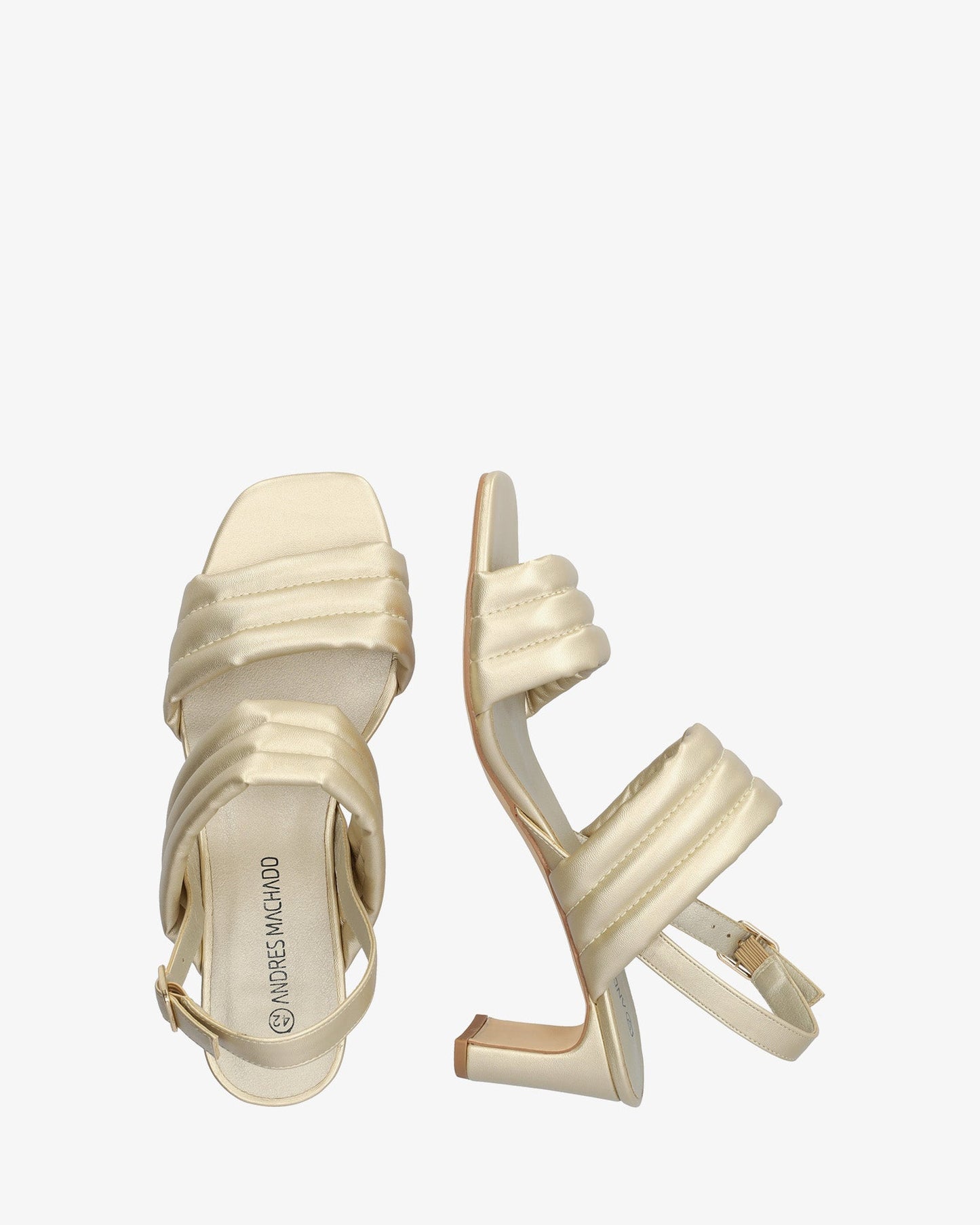 Sandalia en soft oro con tacón semi-cuadrado