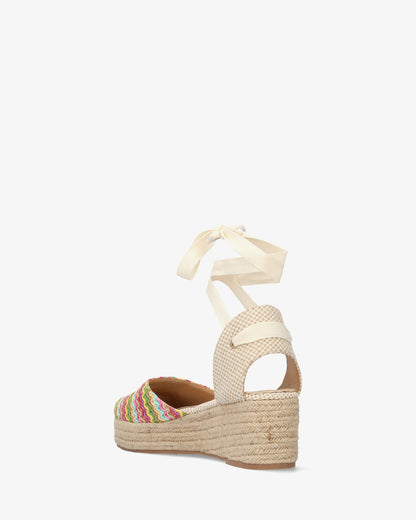 Sandalia en tejido multi con cuña en yute