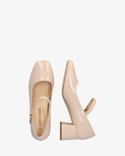 Mary Jane shoes with heels in beige patent leather